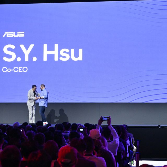 ASUS Co-CEO S.Y. Hsu is welcomed by Qualcomm CEO Cristiano Amon at the Qualcomm keynote during Computex.